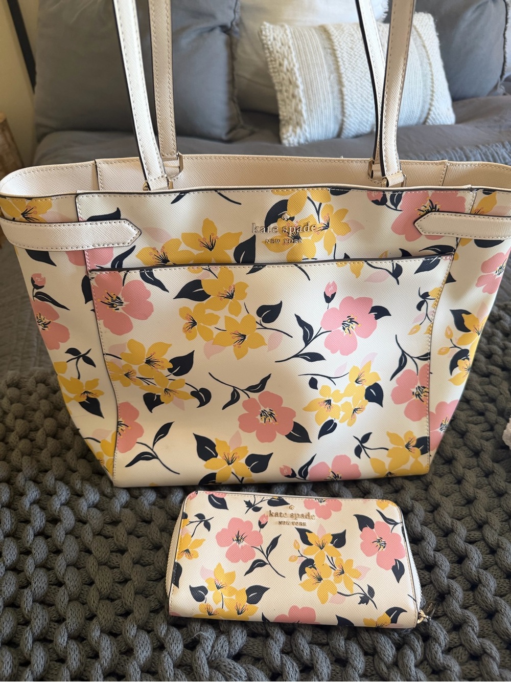 kate spade Cream Floral Tote & Wallet with Pink & Yellow Blossoms. BRAND NEW